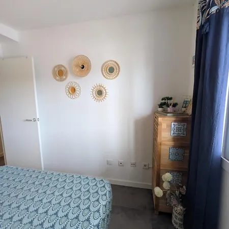 La Casa Terracotta, Menage Et Linge Inclus * Roses